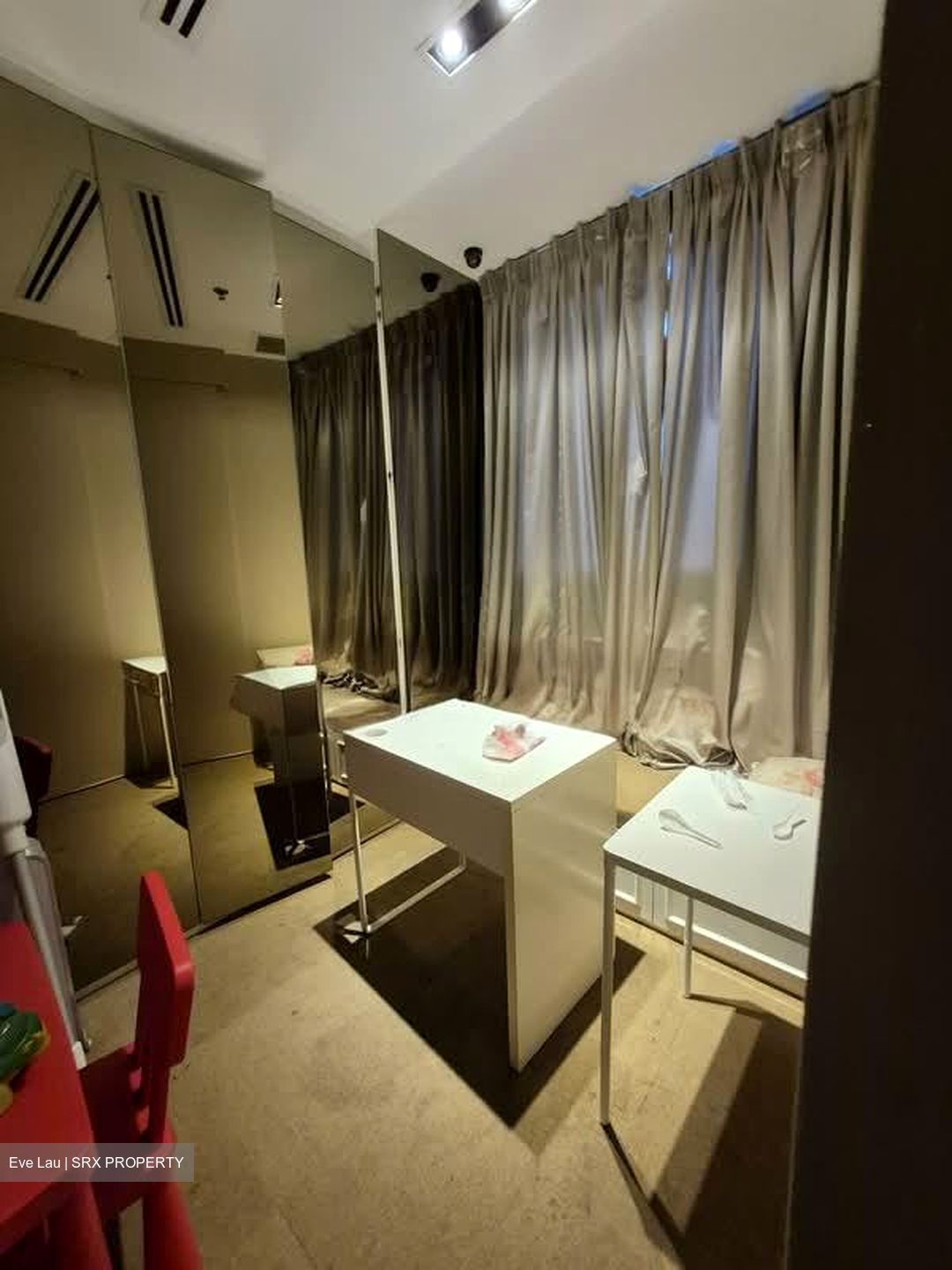 Ngee Ann City (D9), Office #618737681
